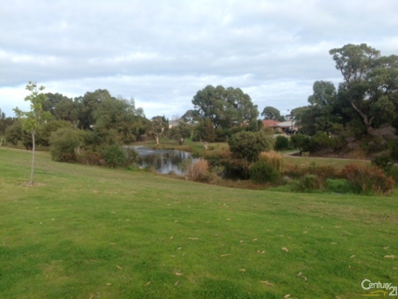 51 Pebble Beach Boulevard, Meadow Springs WA 6210