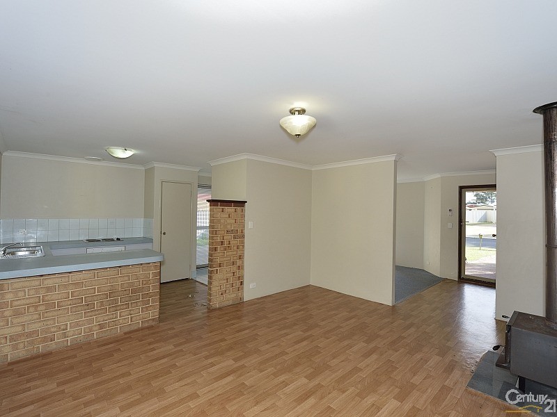 42 Cambridge Drive, Greenfields WA 6210