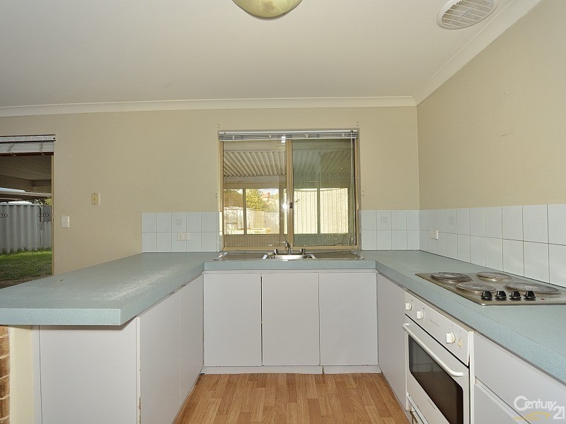 42 Cambridge Drive, Greenfields WA 6210