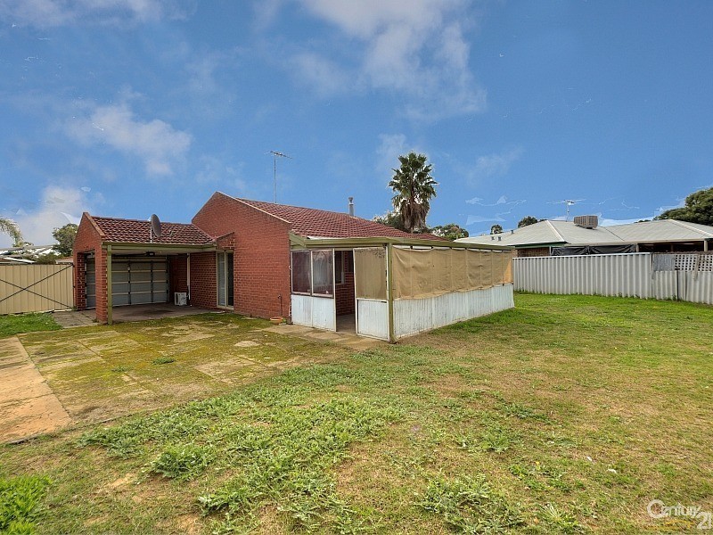 42 Cambridge Drive, Greenfields WA 6210