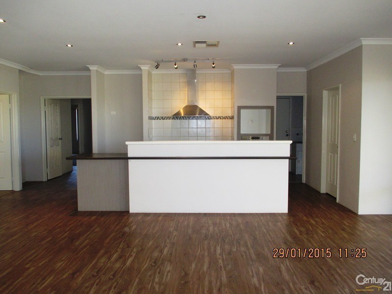 8 Tammin Court, Dawesville WA 6211
