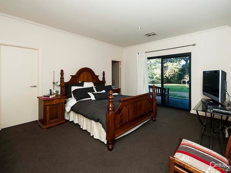 160 Pleasant Grove Circle, Falcon WA 6210