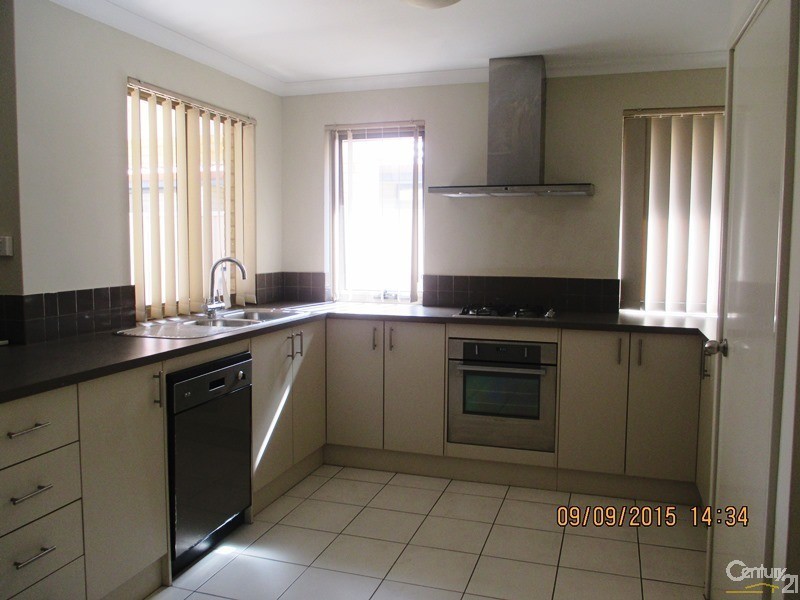 22 Wuraling Pass, Wannanup WA 6210