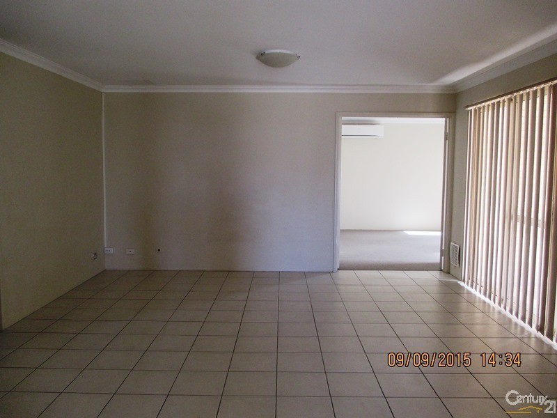 22 Wuraling Pass, Wannanup WA 6210