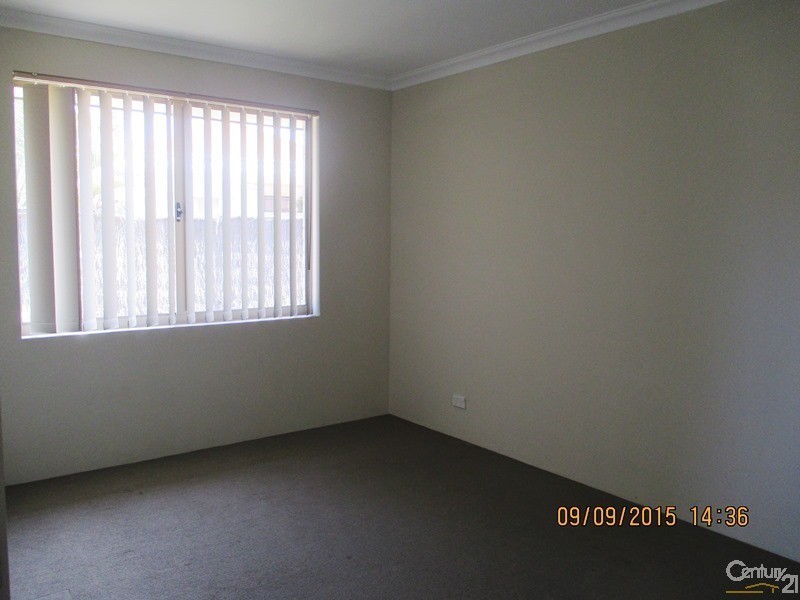 22 Wuraling Pass, Wannanup WA 6210