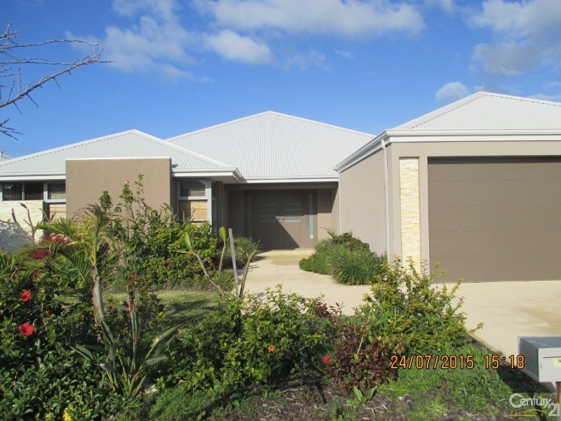 287 Peelwood Parade, Halls Head WA 6210