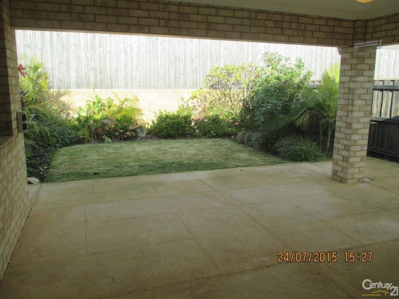 287 Peelwood Parade, Halls Head WA 6210