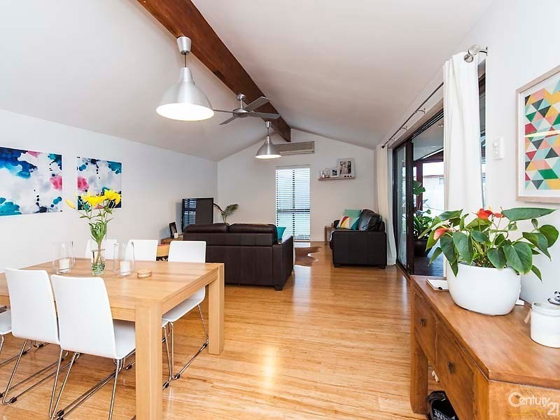 18 Loaring Street, Mandurah WA 6210