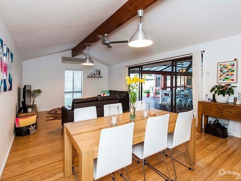 18 Loaring Street, Mandurah WA 6210