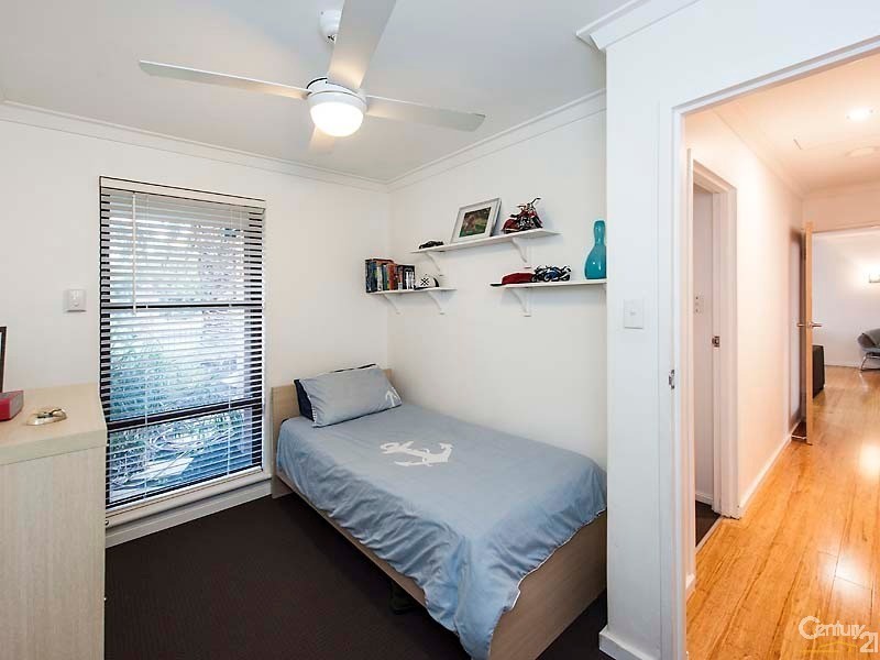 18 Loaring Street, Mandurah WA 6210