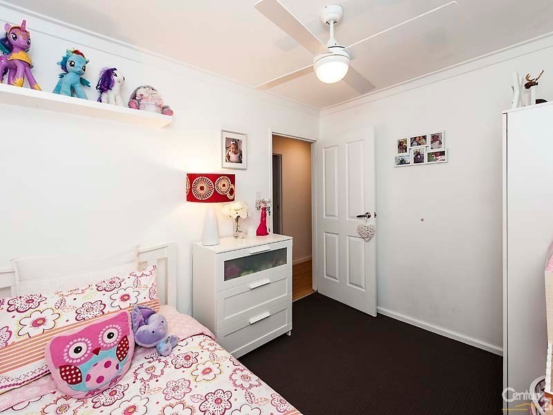 18 Loaring Street, Mandurah WA 6210