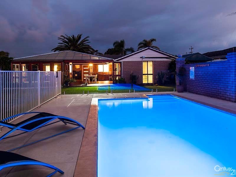 18 Loaring Street, Mandurah WA 6210