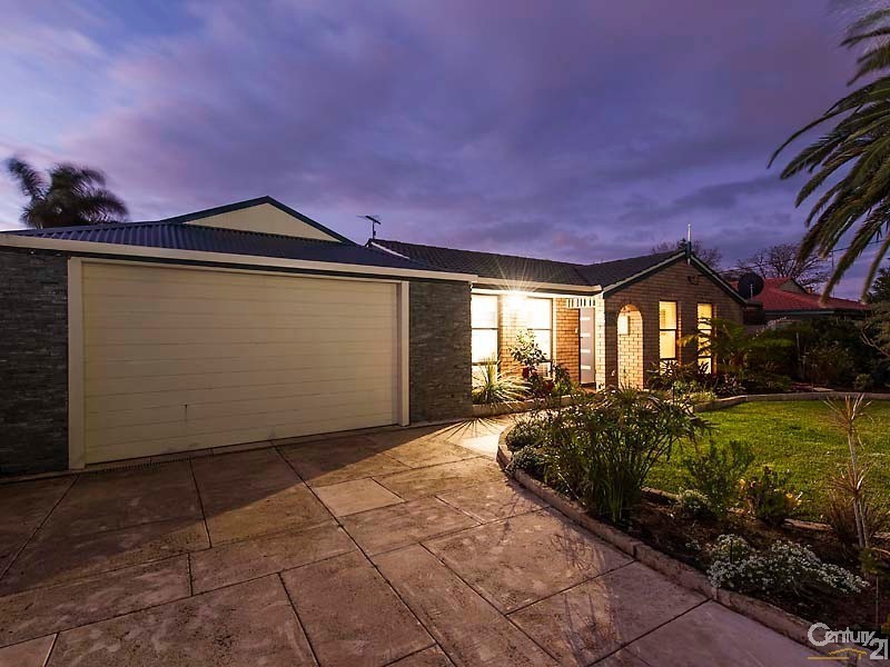 18 Loaring Street, Mandurah WA 6210