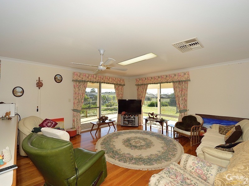 146 Caponi Road, Barragup WA 6209