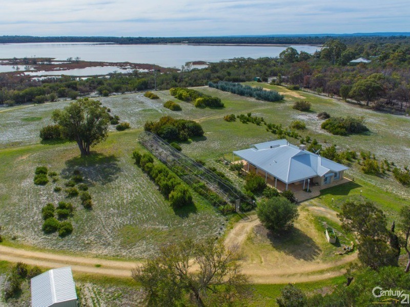 146 Caponi Road, Barragup WA 6209
