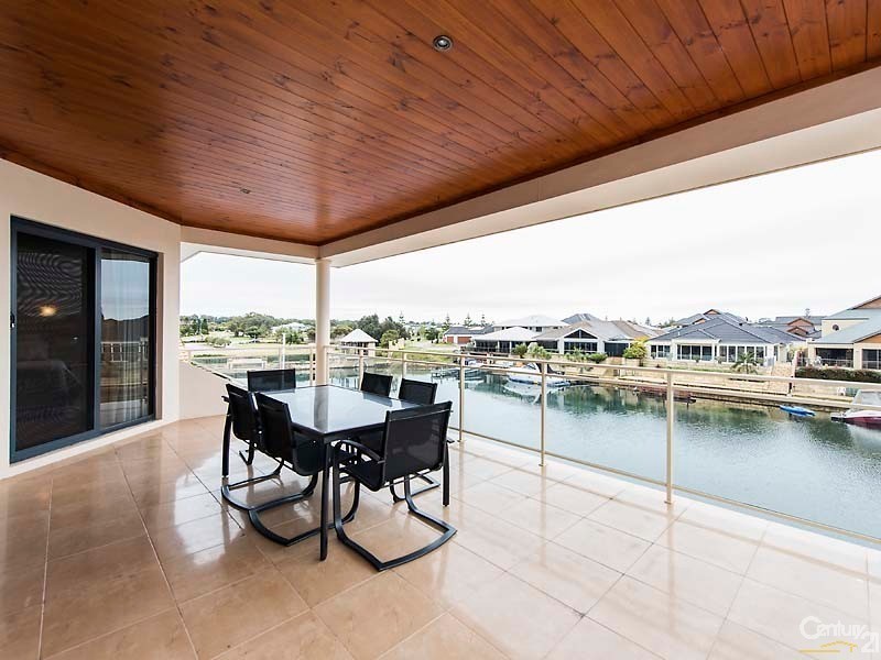 20 Brindabella Crescent, Halls Head WA 6210