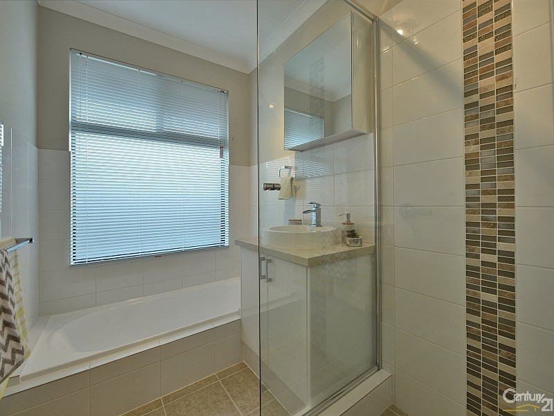 2 Meda Close, Greenfields WA 6210