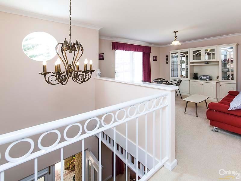 12 Batavia Avenue, Wannanup WA 6210