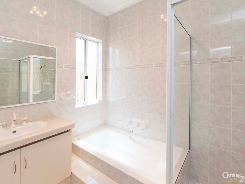 12 Batavia Avenue, Wannanup WA 6210