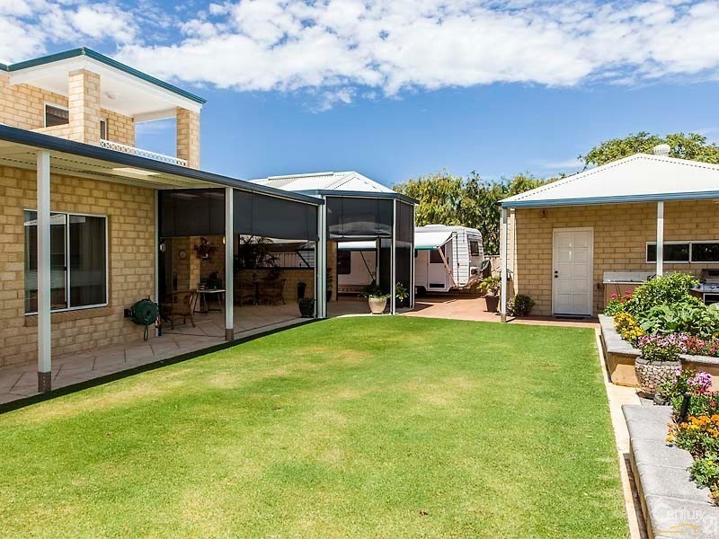 12 Batavia Avenue, Wannanup WA 6210