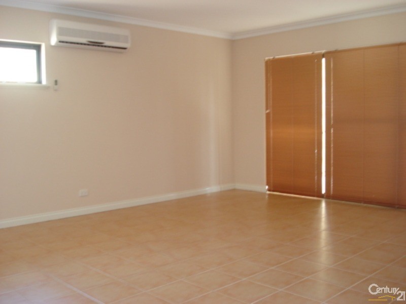 4/15 Peel Street, Mandurah WA 6210