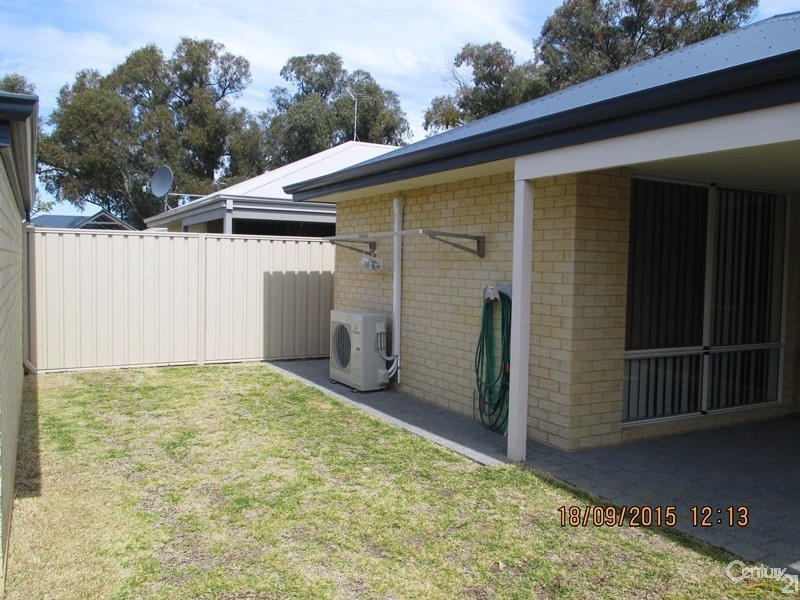 7 Hirono Approach, Meadow Springs WA 6210