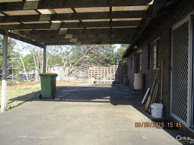 10 Oversby Street, Halls Head WA 6210