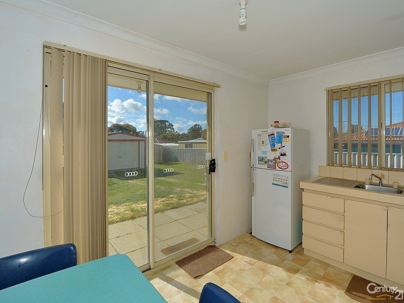 12 Casula Avenue, Coodanup WA 6210