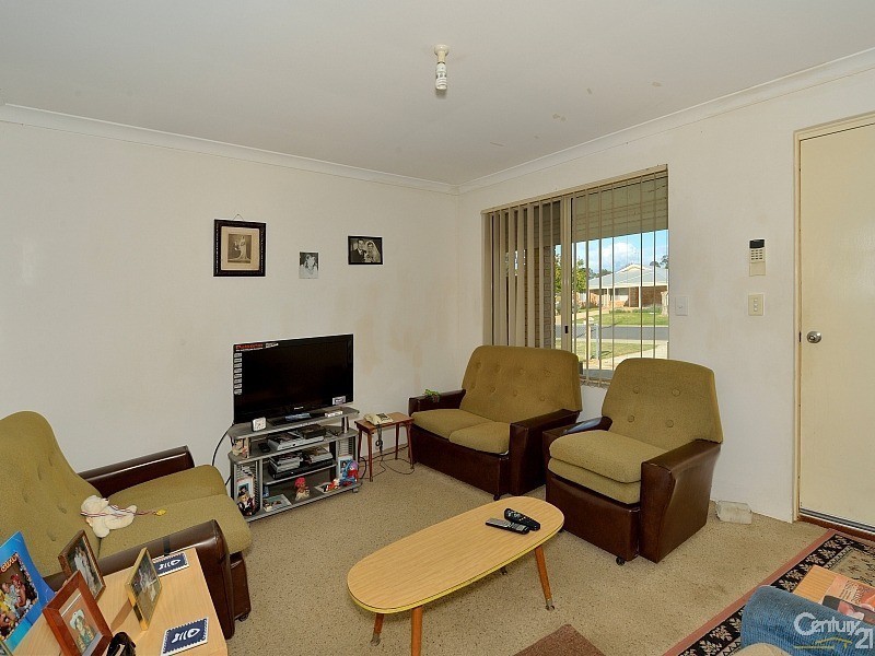 12 Casula Avenue, Coodanup WA 6210