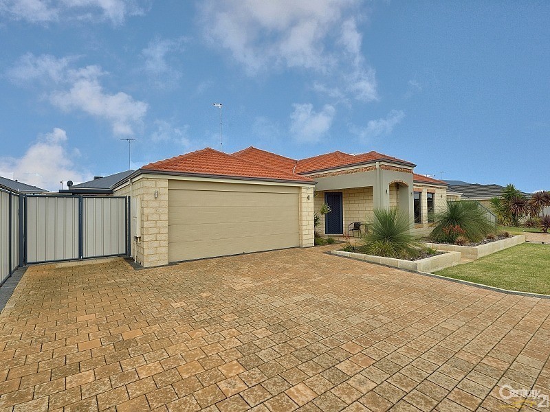 6 Cimarron Edge, Meadow Springs WA 6210