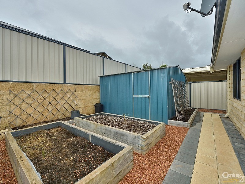 6 Cimarron Edge, Meadow Springs WA 6210