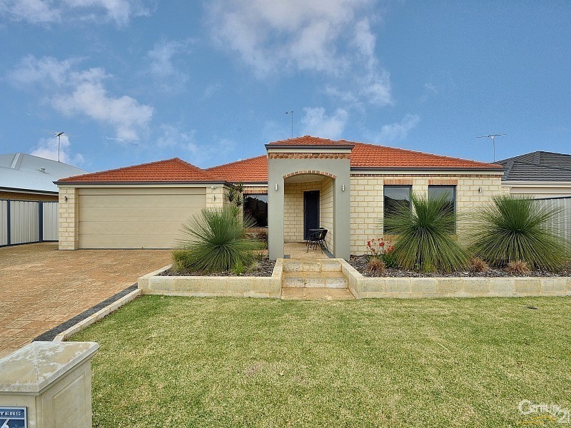 6 Cimarron Edge, Meadow Springs WA 6210