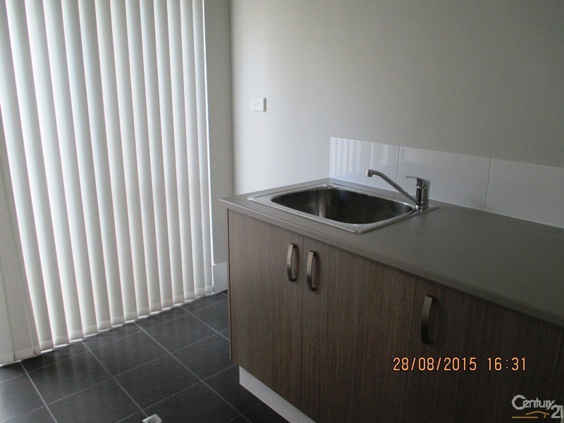 5 Galveston Court, Meadow Springs WA 6210