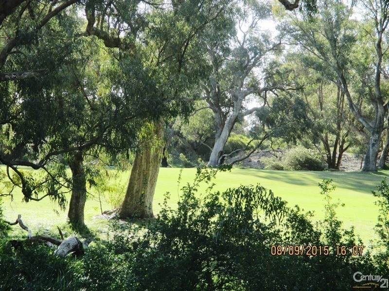 5 Galveston Court, Meadow Springs WA 6210