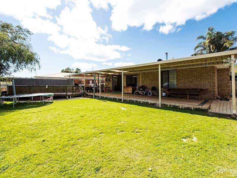 49 Carina Circle, Halls Head WA 6210