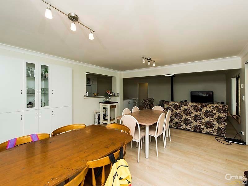 49 Carina Circle, Halls Head WA 6210
