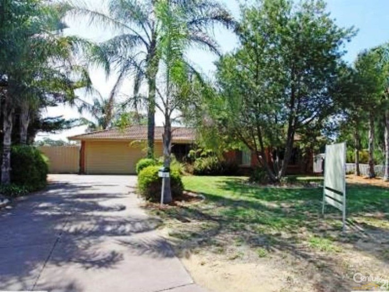 5 St Laurent Close, Greenfields WA 6210
