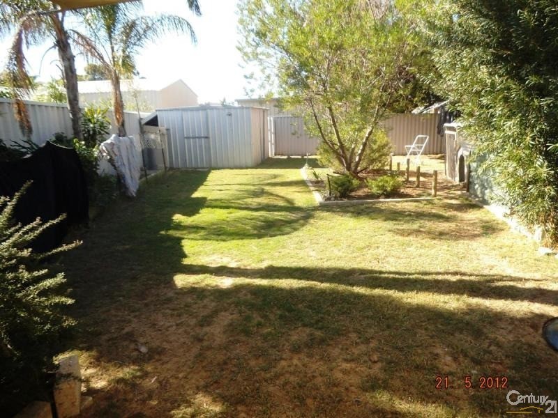 5 St Laurent Close, Greenfields WA 6210