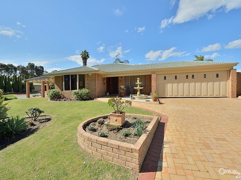 1 Dale Close, Halls Head WA 6210