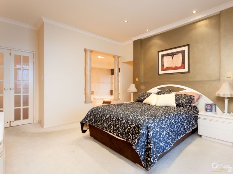 5 Fistina Ramble, Halls Head WA 6210