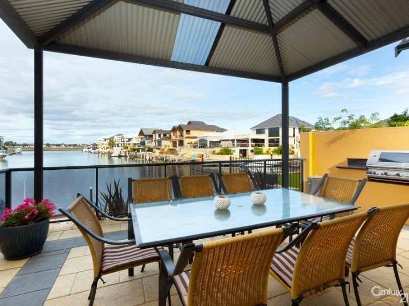 5 Fistina Ramble, Halls Head WA 6210