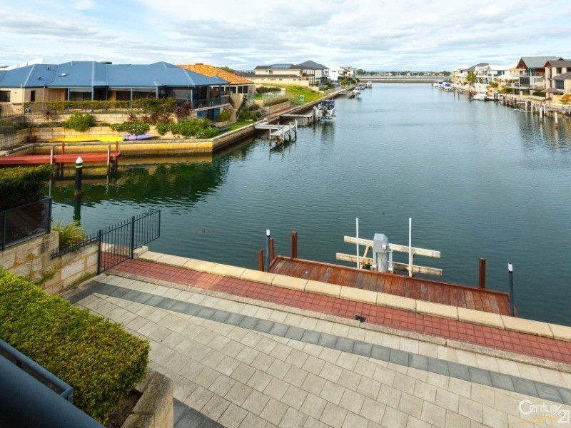 5 Fistina Ramble, Halls Head WA 6210