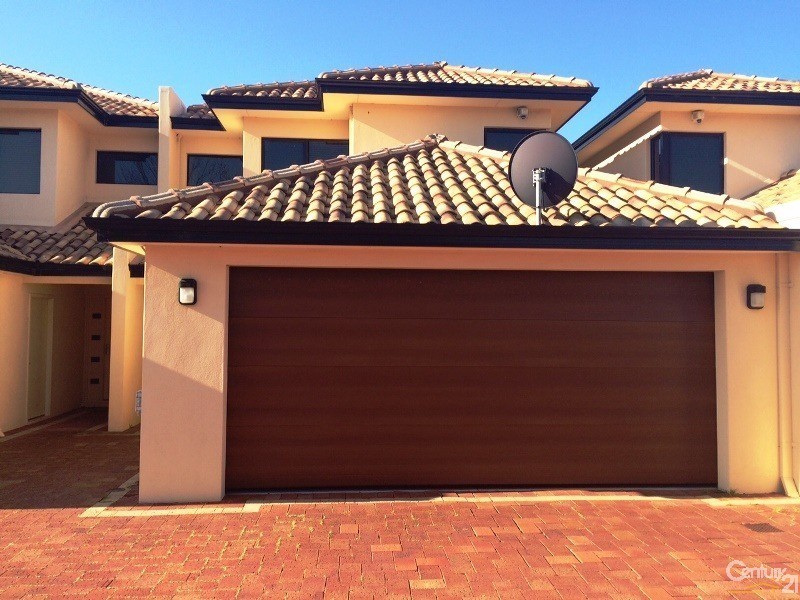 3/21 Pebble Beach Boulevard, Meadow Springs WA 6210