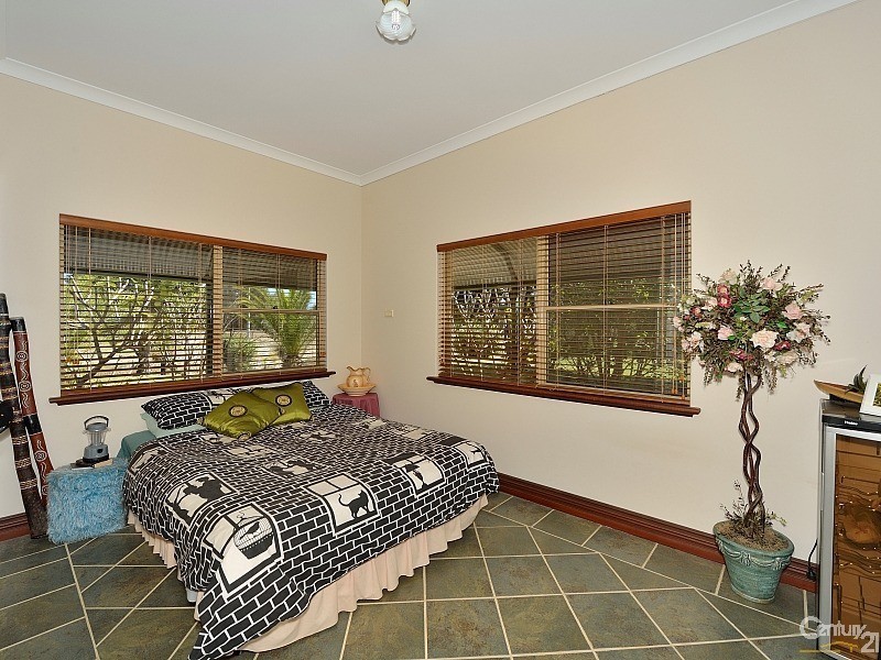 94 Lymon Road, Stake Hill WA 6181