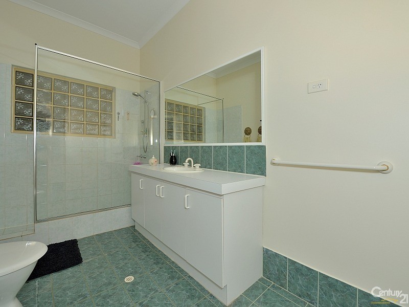 94 Lymon Road, Stake Hill WA 6181