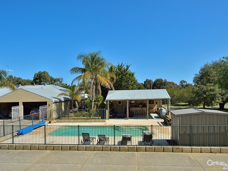 94 Lymon Road, Stake Hill WA 6181