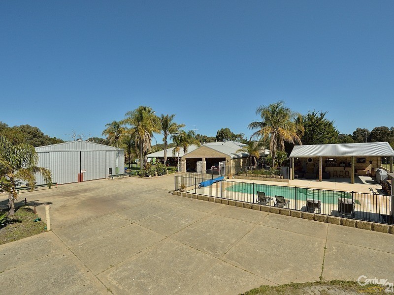 94 Lymon Road, Stake Hill WA 6181