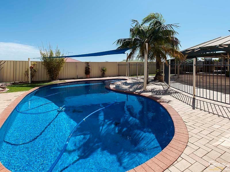 4 Eucalypt Close, Singleton WA 6175