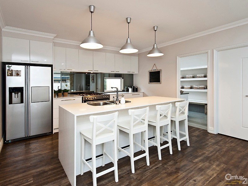 76 Caspian Drive, Wannanup WA 6210