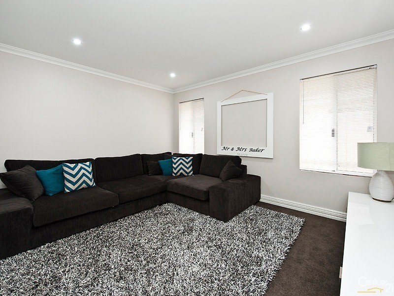 76 Caspian Drive, Wannanup WA 6210